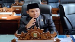 BANDAR LAMPUNG – Jika Kepala Dinas Kehutanan (Dishut) Provinsi Lampung, Yanyan Ruchyansyah, sama sekali tidak terusik atas adanya praktik perusakan kawasan hutan lindung di wilayah Register 45B Bukit Rigis, Lampung Barat, tidak demikian dengan DPRD Lampung.