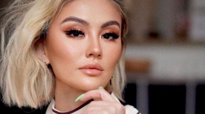 60574-profil-agnez-mo-instagramatagnezmo