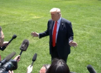 Trump Bilang CNN Dan Dua Media Lain Dilarang ke Gedung Putih