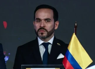 Presiden Kolombia Cabut Larangan Membawa Senjata Api