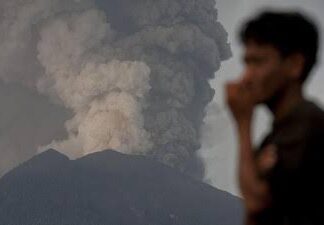 Bahaya Menghirup Abu Vulkanik Bagi Paru-Paru