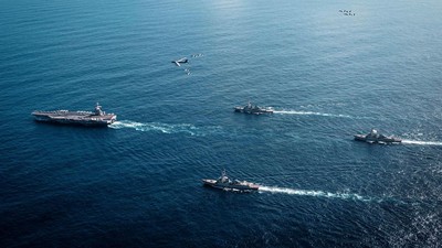 kapal-induk-terbesar-di-dunia-milik-as-tiba-di-dekat-venezuela-1763359949879_169