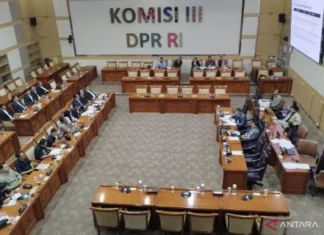 DPR Lanjut Rapat RUU Perampasan Aset Bersama Mahasiswa Advokat